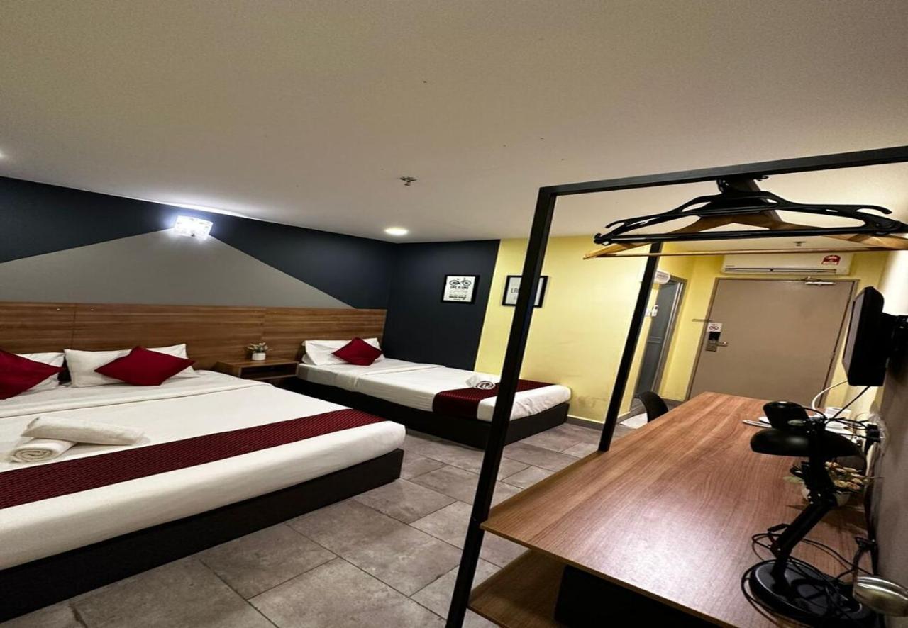 T-Hotel Mont Kiara Kuala Lumpur Kültér fotó